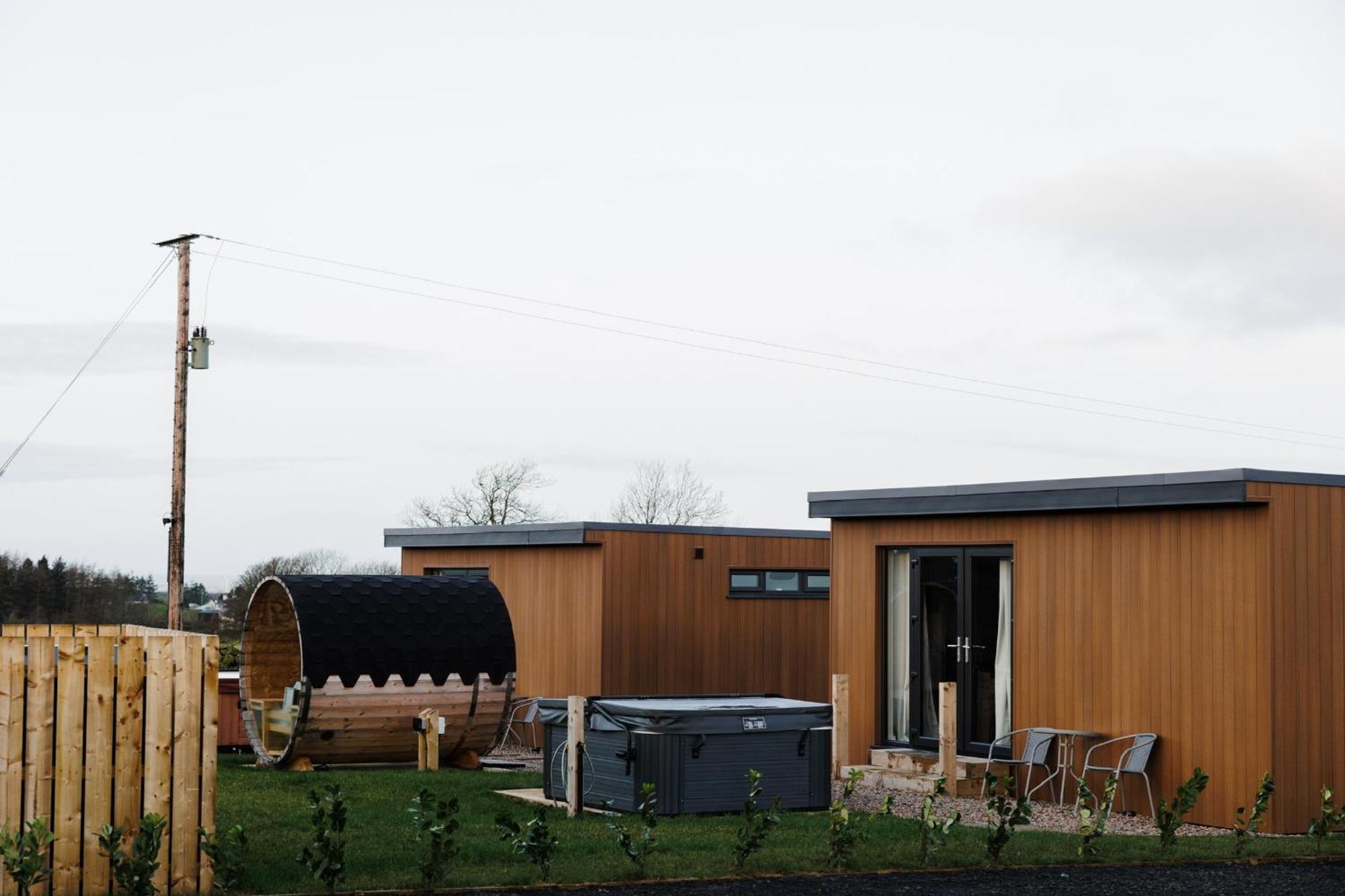 Slemish Hideaway - Funky Pheasant Lodge