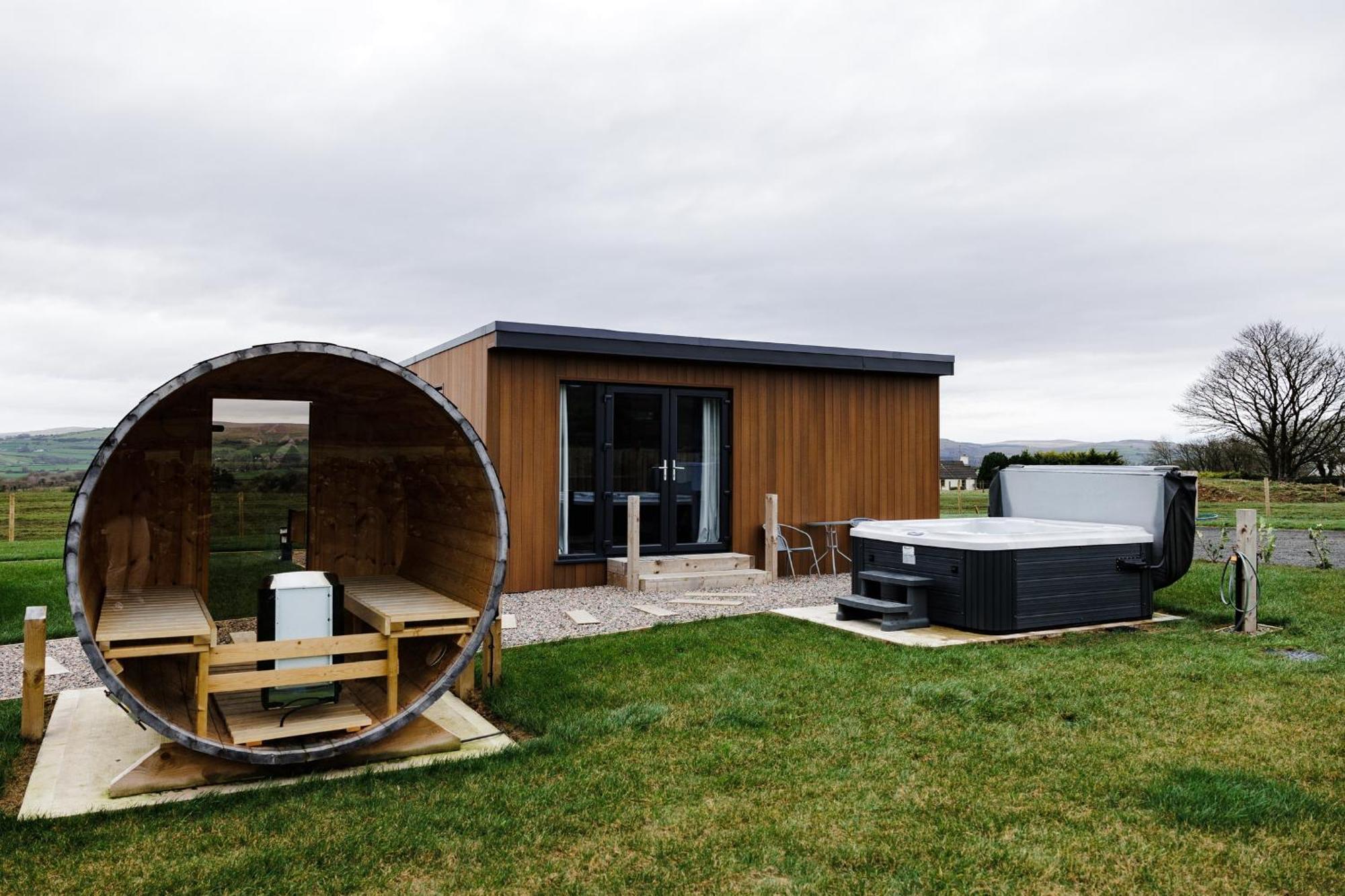 Slemish Hideaway - Funky Pheasant * Broughshane
